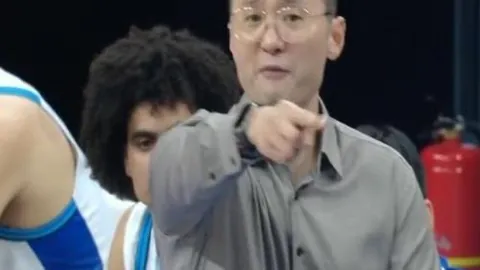 山东泰山U17精英队法国留学启航：15少年足球英才踏上国际深造之旅